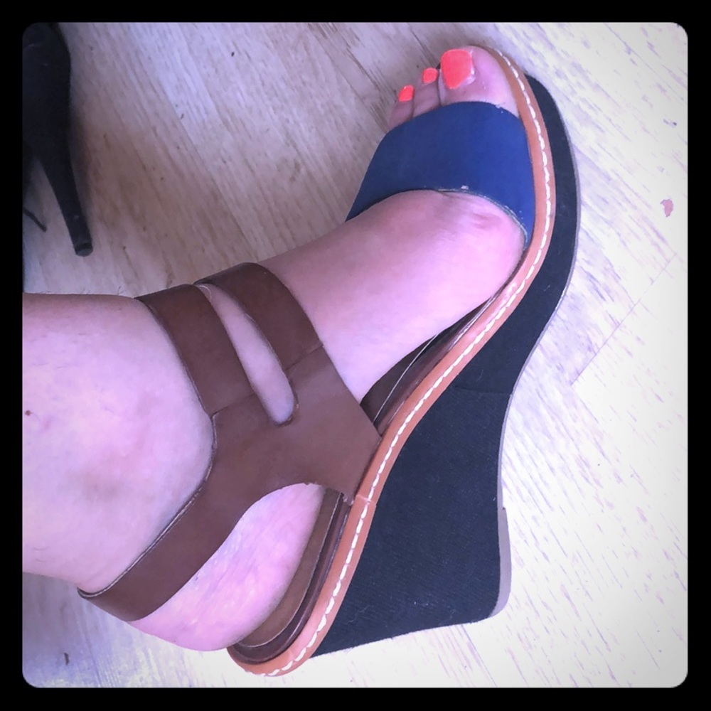 Comfortable leather wedge heels. Two buckles. Sz 8